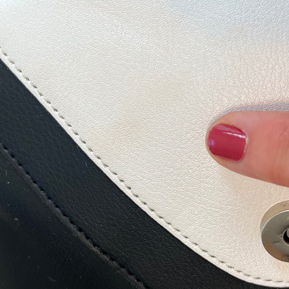 Steve Madden Black & White Crossbody Purse: Rare Find! - Picture 11 of 17